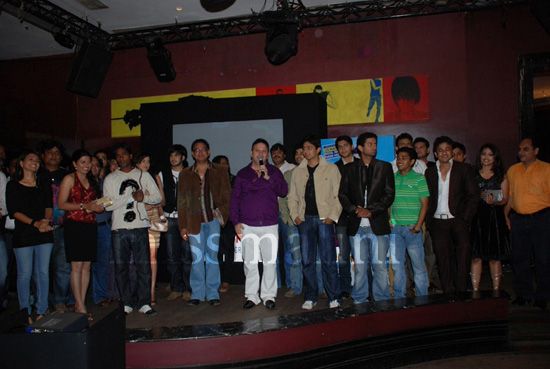 Roshan Abbas with the cast & crew