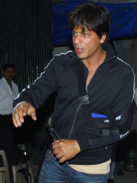 Shah Rukh Khan – Hands On.