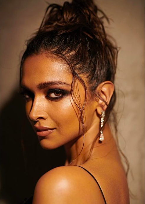 6 Times Deepika Padukone Made Us Want To Take A Risk With Our Beauty Choices