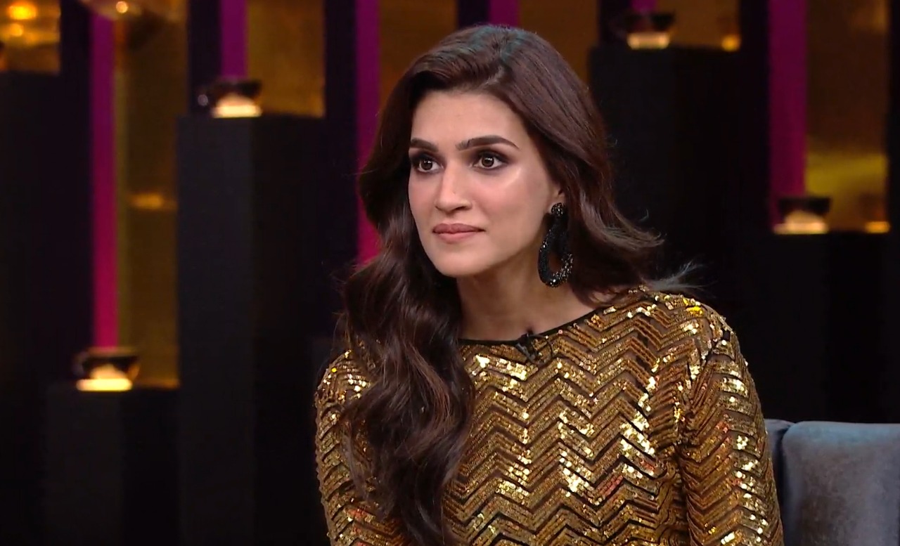 Kriti Sanon Has This To Say About Modern Dating, Finding Love In A Robot