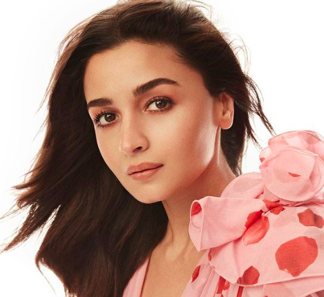 Koffee With Karan Season 7 Episode 1: Alia Bhatt’s Newest Makeup Look Is All Things Romance And We’re In Love