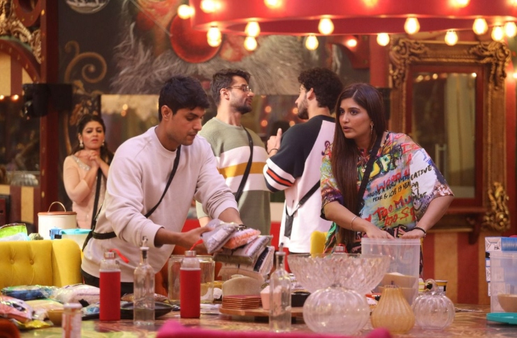 Bigg Boss 16 Live Updates 4th October: Distribution of Groceries Becomes The Reason Of Turmoil Among The Contestants
