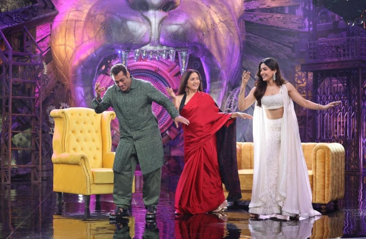 Bigg Boss 16 8th October Episode Promo : Salman Khan, Neena Gupta And Rashmika Mandanna Shake A Leg With Contestants In The House