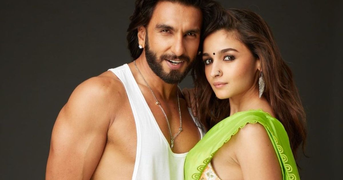 Video: Alia Bhatt Blushes As Ranveer Singh Sings His Heart Out