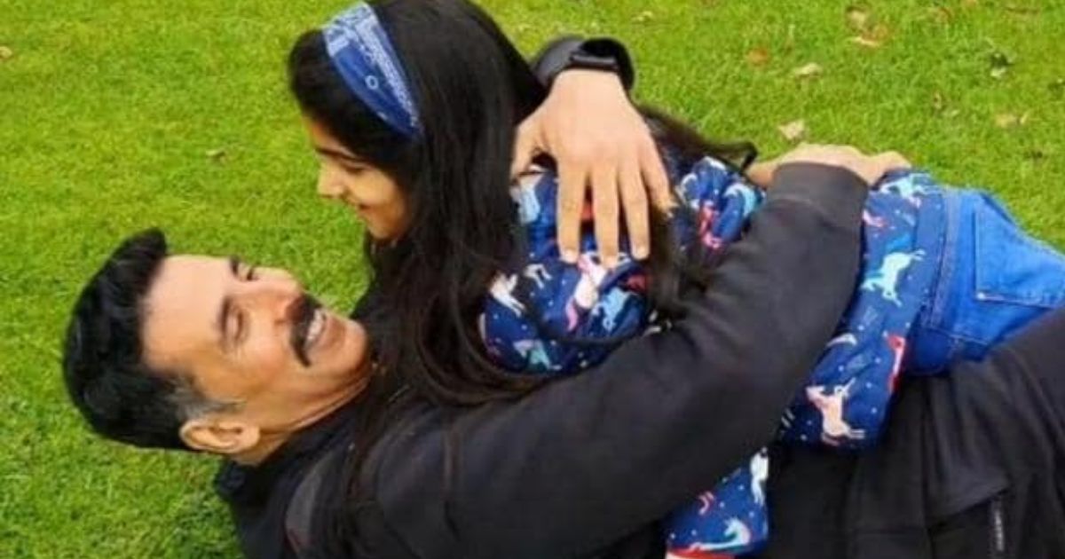 Akshay Kumar&#8217;s Hilarious Reaction To His Daughter Steering The Paddle Boat Is A Must-Watch!