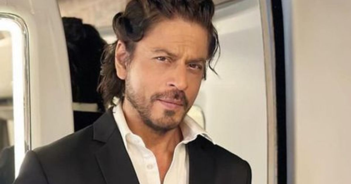 Video: Shah Rukh Khan Spotted Posing With Snakes At Isha Ambani’s Twins’ Birthday