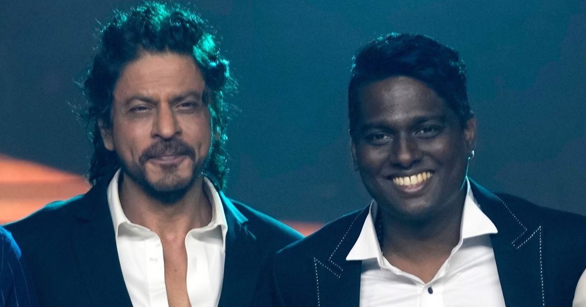 Video: Shah Rukh Khan Reacting To Atlee Touching His Feet Is Going Viral!